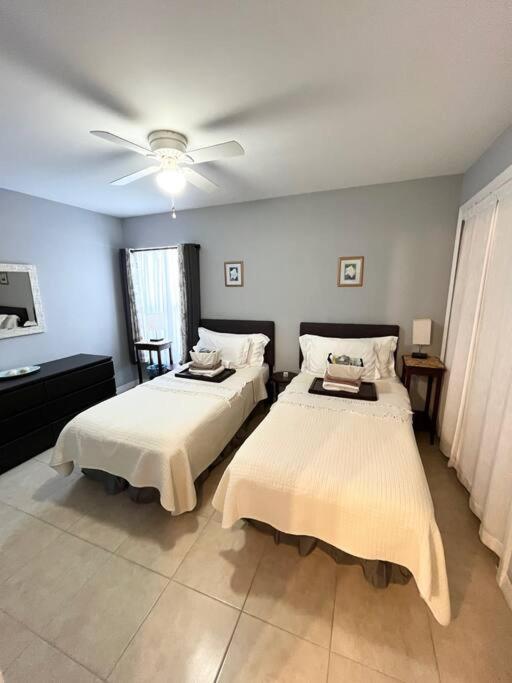 Debbie'S 3-Bedroom Apartment In A Duplex Cape Coral Exterior foto