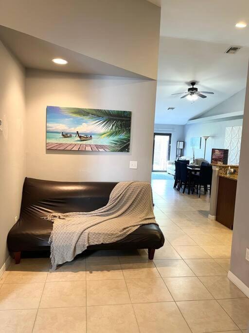 Debbie'S 3-Bedroom Apartment In A Duplex Cape Coral Exterior foto
